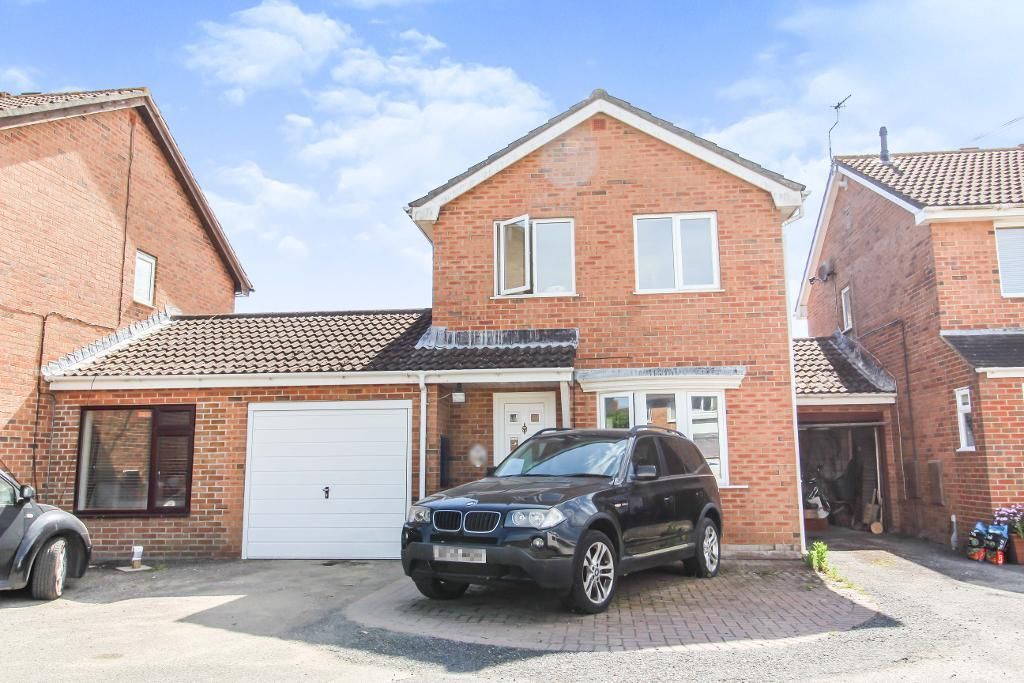 3 bed detached house for sale in Kestrel View, Weymouth DT3 Zoopla