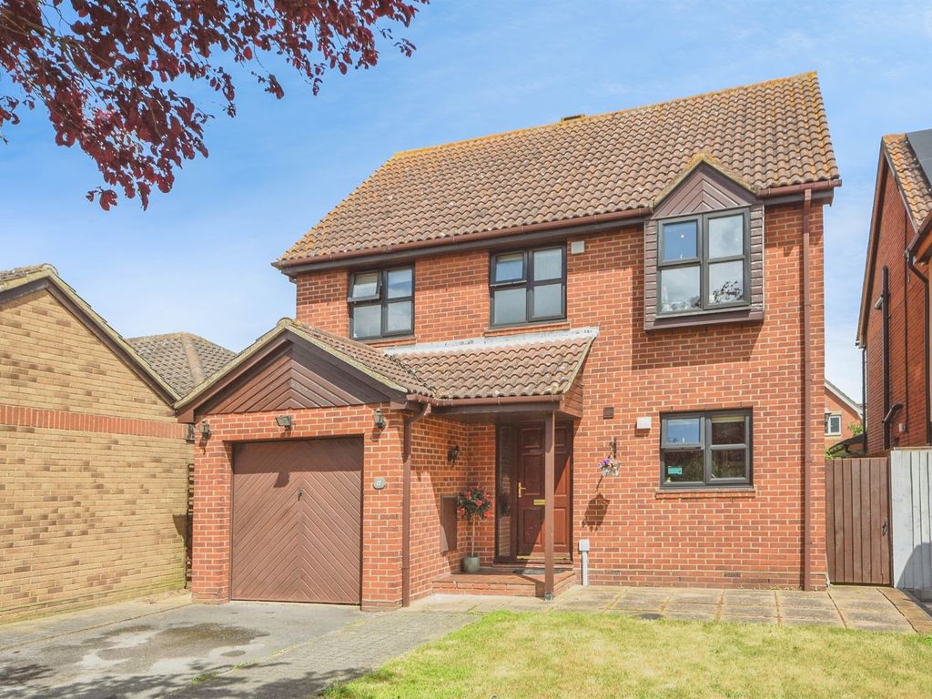 4 bed detached house for sale in Heron Way, Mayland, Chelmsford CM3, £400,000 Zoopla