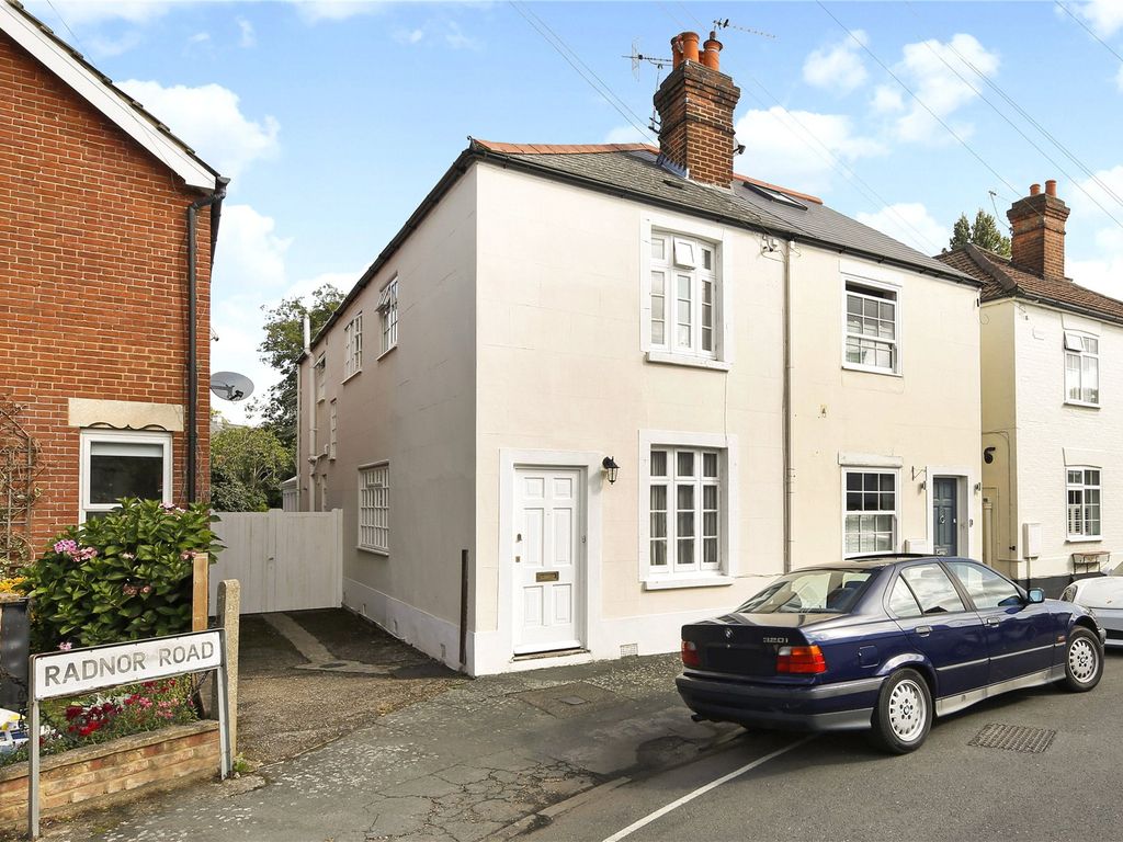 3 bed semidetached house for sale in Radnor Road, Weybridge, Surrey