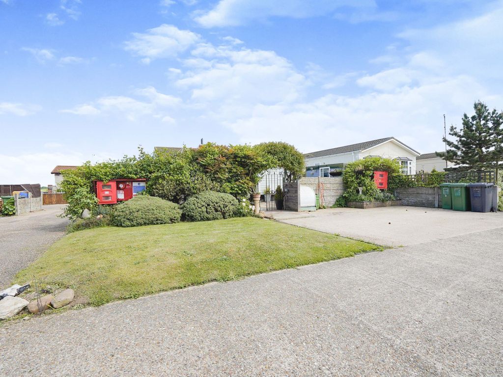 2 bed property for sale in Parklands, Green Lane Estate, Pudding Norton