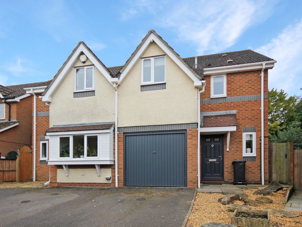 3 bed semidetached house to rent in Ellan Hay Road, Bradley Stoke, Bristol BS32, £1,450 pcm