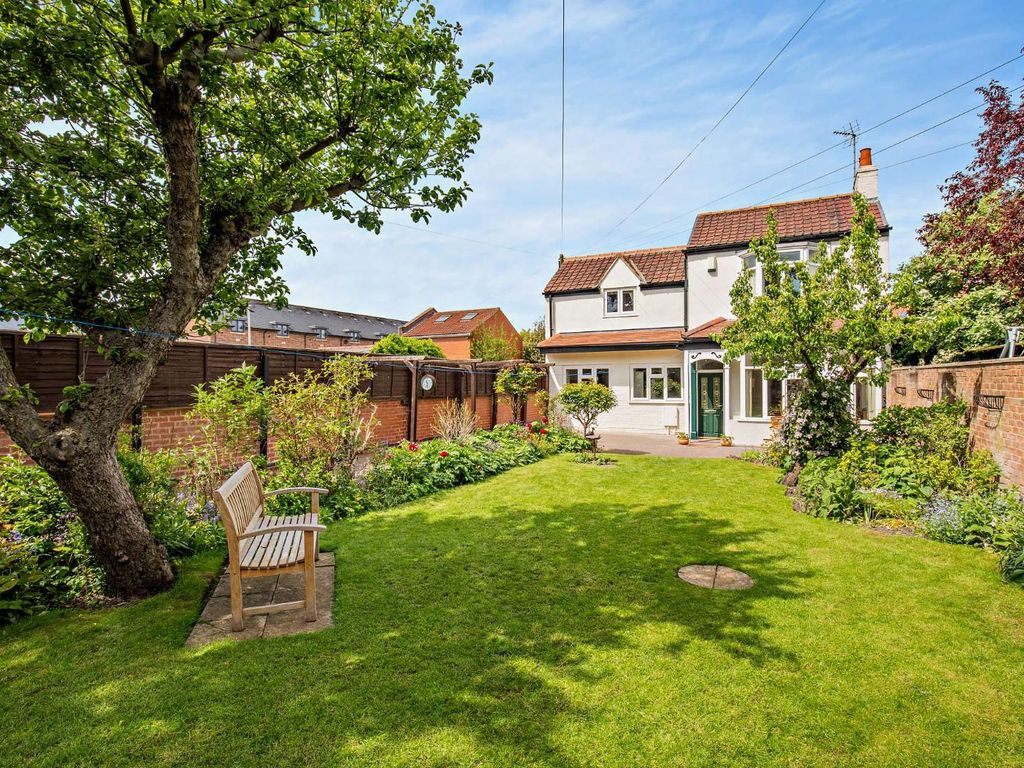 3 bed detached house for sale in East Parade, York YO31 Zoopla