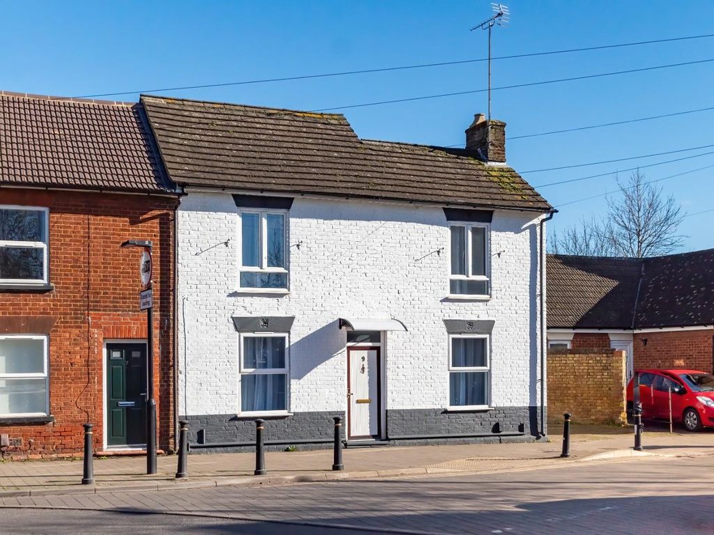 3 bed property to rent in Billington Road, Leighton Buzzard LU7, £1,600