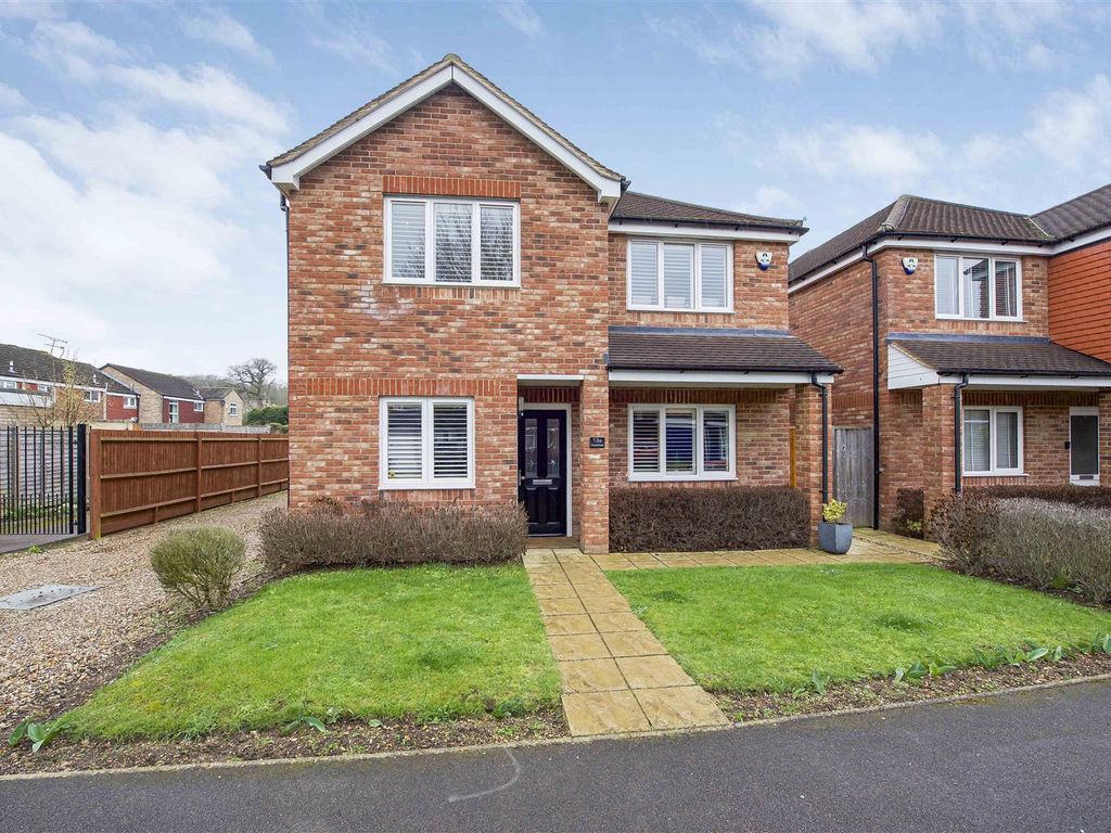 4 bed detached house for sale in Maplefield, Park Street, St. Albans