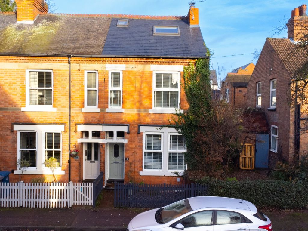 3 bed end terrace house for sale in Richmond Road, West Bridgford