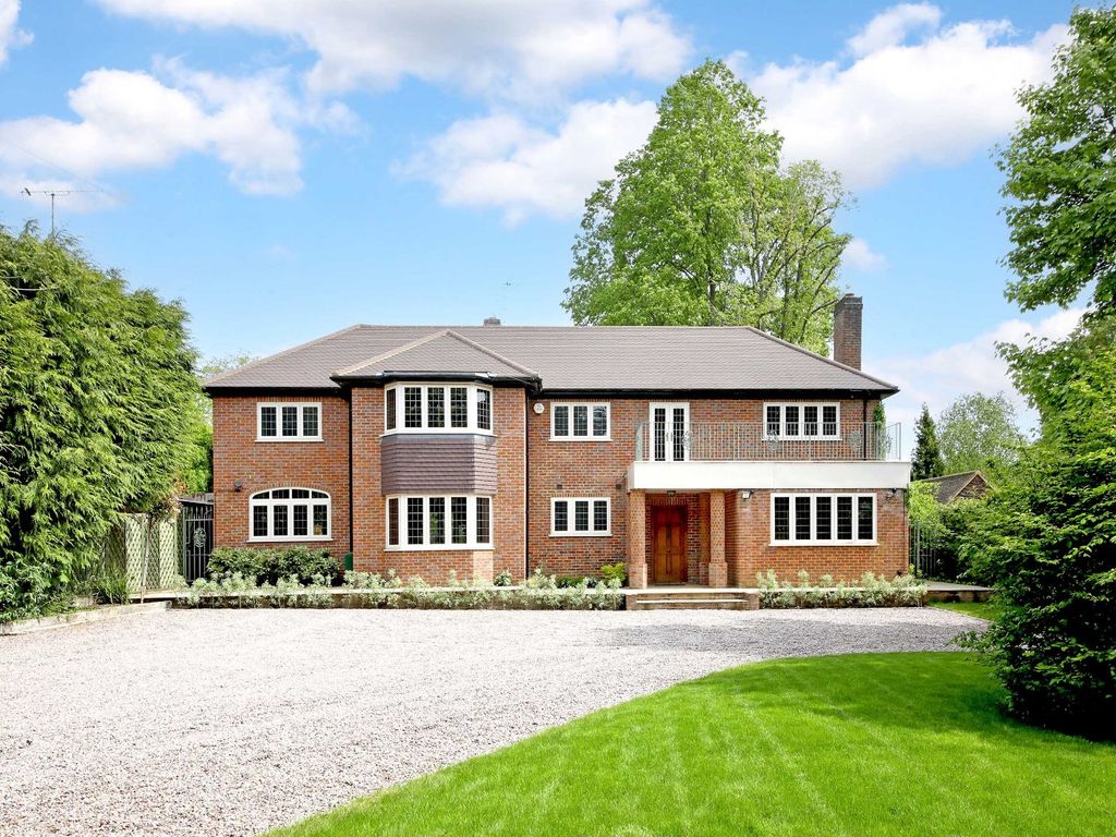 5 bed detached house for sale in Harewood Road, Chalfont St. Giles HP8