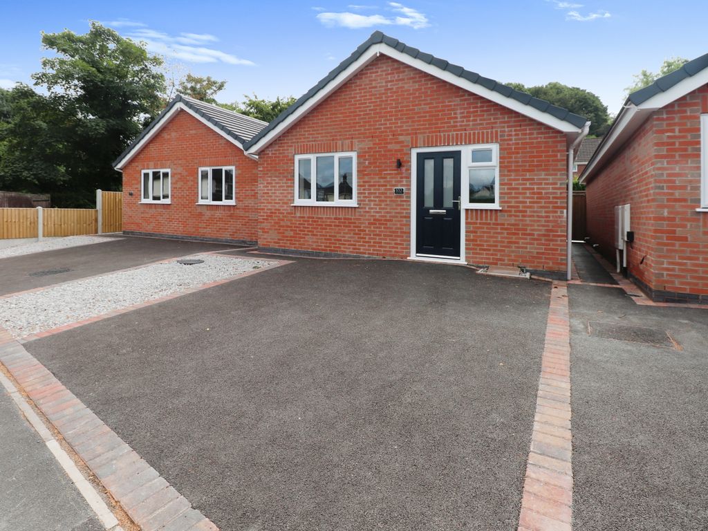 2 bed detached bungalow for sale in Park Road, Silverdale, Newcastle