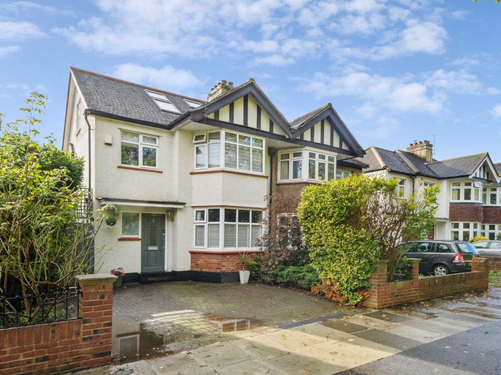 4 bed semidetached house for sale in Burtons Road, Hampton Hill