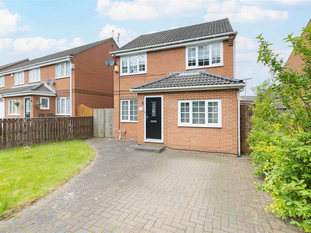3 bed detached house for sale in Manor Gardens, Wardley, Gateshead NE10, £240,000 Zoopla