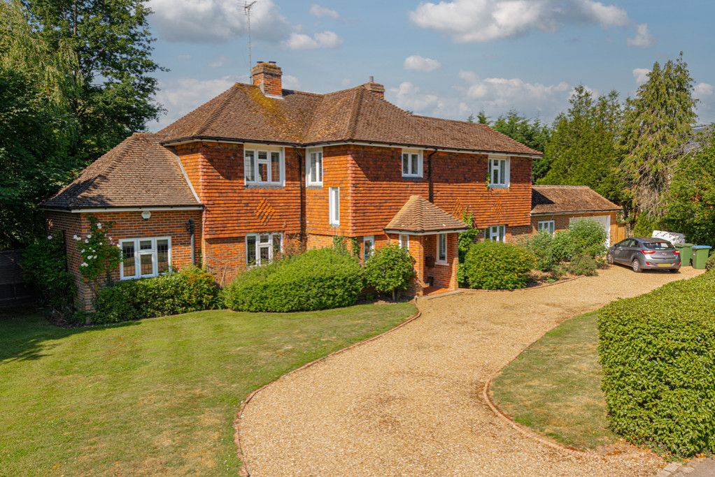 5 bed detached house for sale in Manor Way, Oxshott, Leatherhead KT22 Zoopla