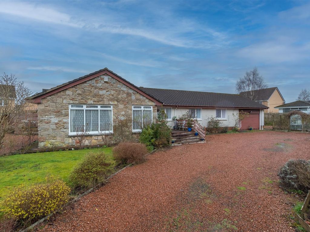 5 bed detached house for sale in Lady Watson Gardens, Hamilton ML3, £