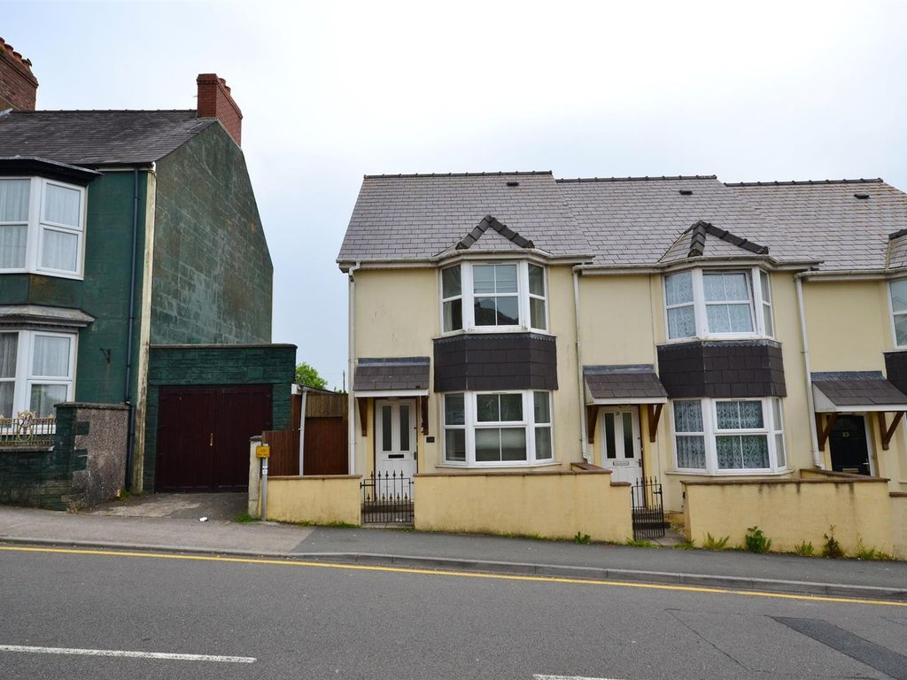 2 bed end terrace house to rent in Treowen Road, Pembroke Dock SA72