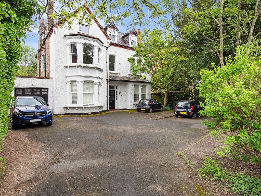 2 bed flat to rent in Wickham Road, Beckenham BR3, £1,850 pcm Zoopla