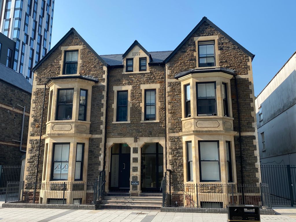 2 bed flat to rent in Churchill Villas, Churchill Way, Cardiff CF10