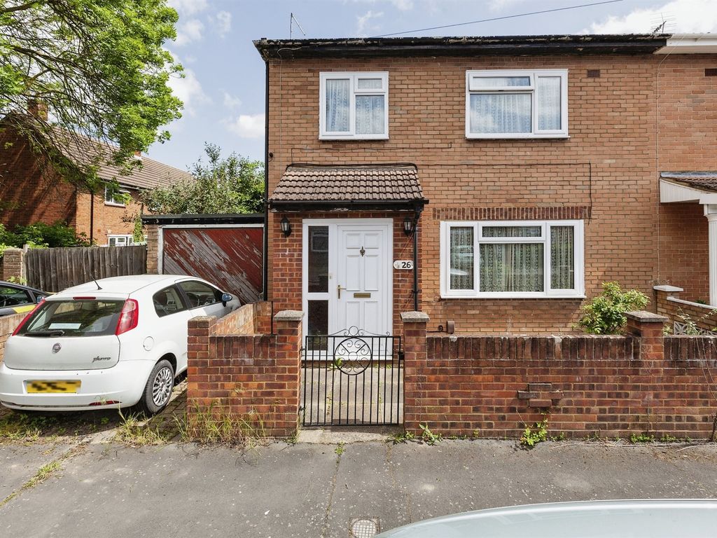 3 bed semidetached house for sale in Cromwell Drive, Slough SL1 Zoopla