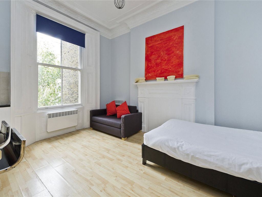Studio to rent in Marloes Road, London W8 Zoopla