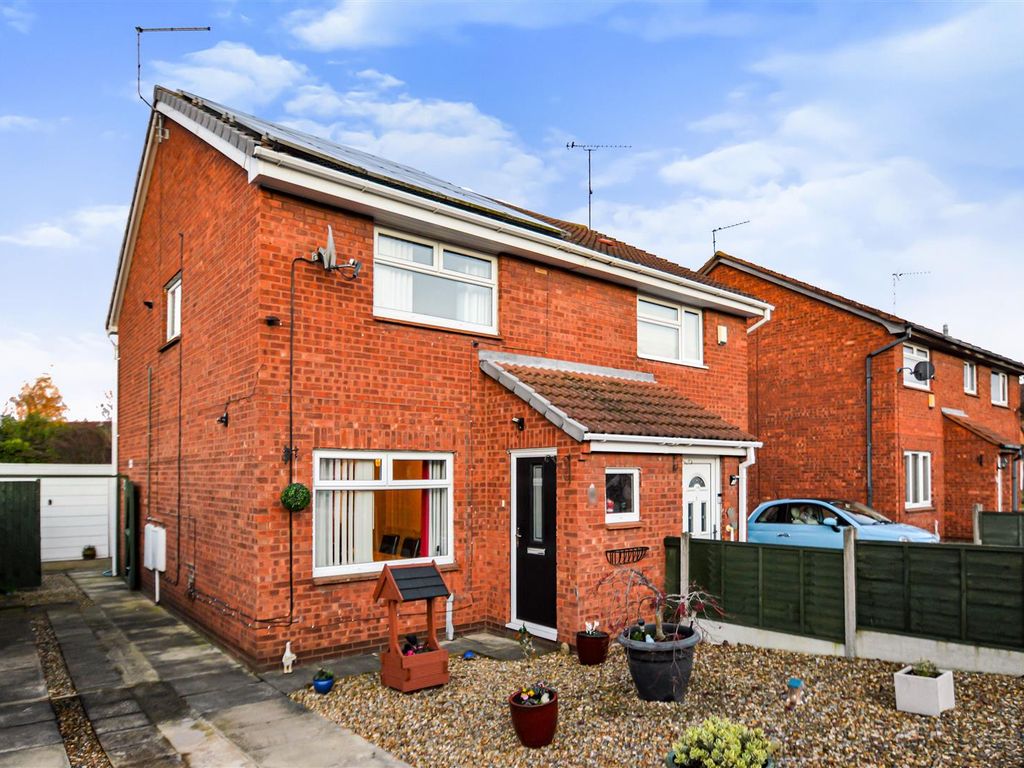 2 bed semidetached house for sale in Gillamoor Close, Hull HU8 Zoopla