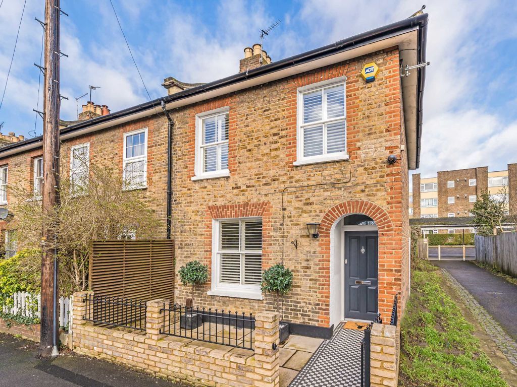 2 bed property for sale in Browns Road, Surbiton KT5, £725,000 Zoopla