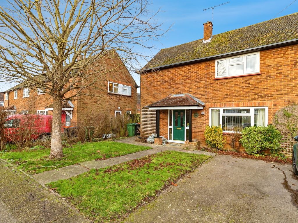 3 bed end terrace house for sale in Weston Avenue, Leighton Buzzard LU7