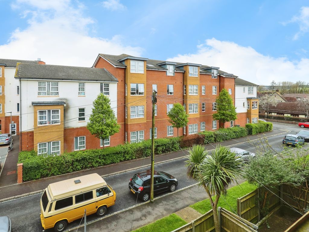 3 bed maisonette for sale in Conan Road, Portsmouth, Hampshire PO2, £ ...