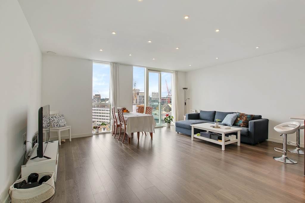 Tennyson Apartment, Saffron Central Sq CR0  