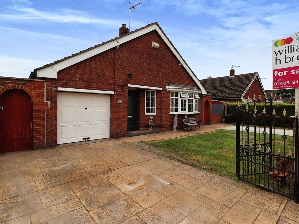 3 bed detached bungalow for sale in Newfields Avenue, Moorends