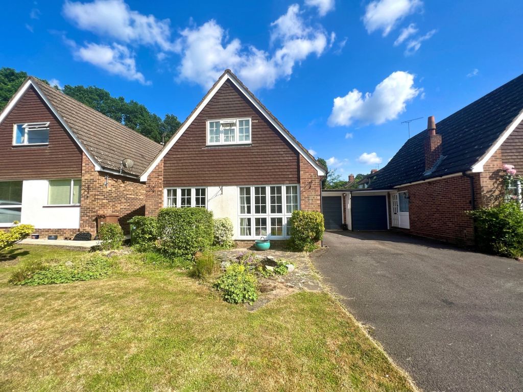 2 bed bungalow for sale in Maybrick Close, Sandhurst, Berkshire GU47