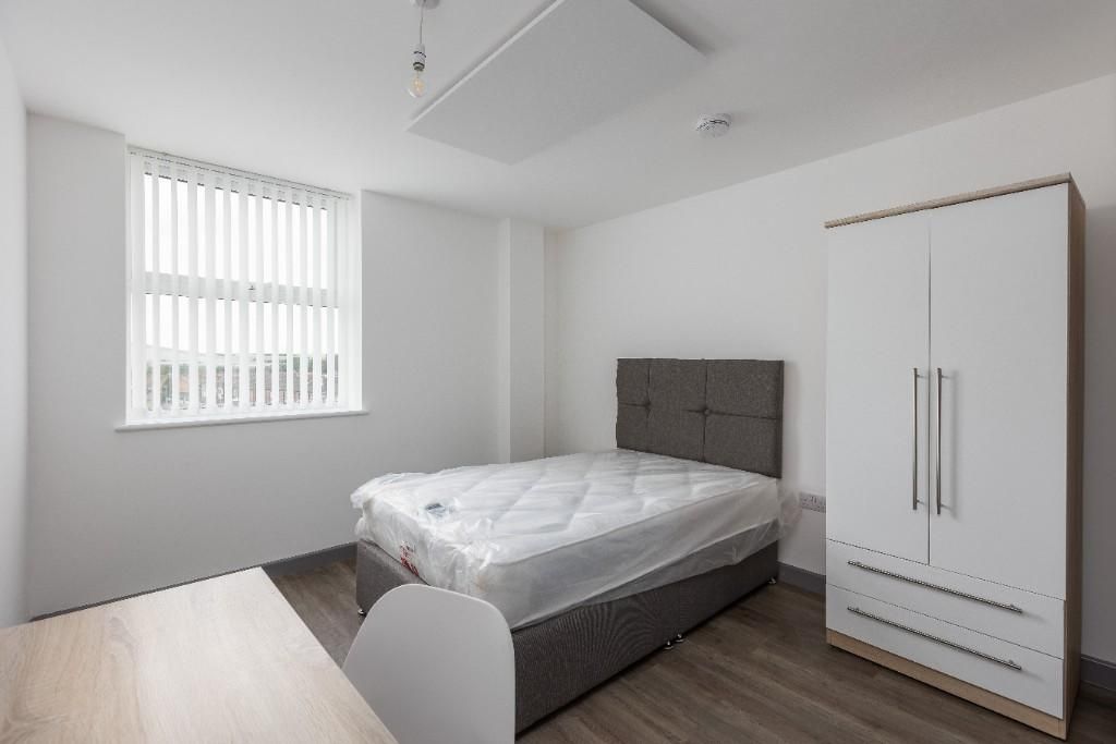 Room to rent in Leeds Road, Castleford WF10, £550 pcm Zoopla