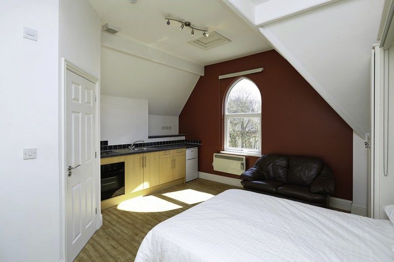 Studio to rent in Stanmore Road, Edgbaston, Birmingham B16, £725 pcm