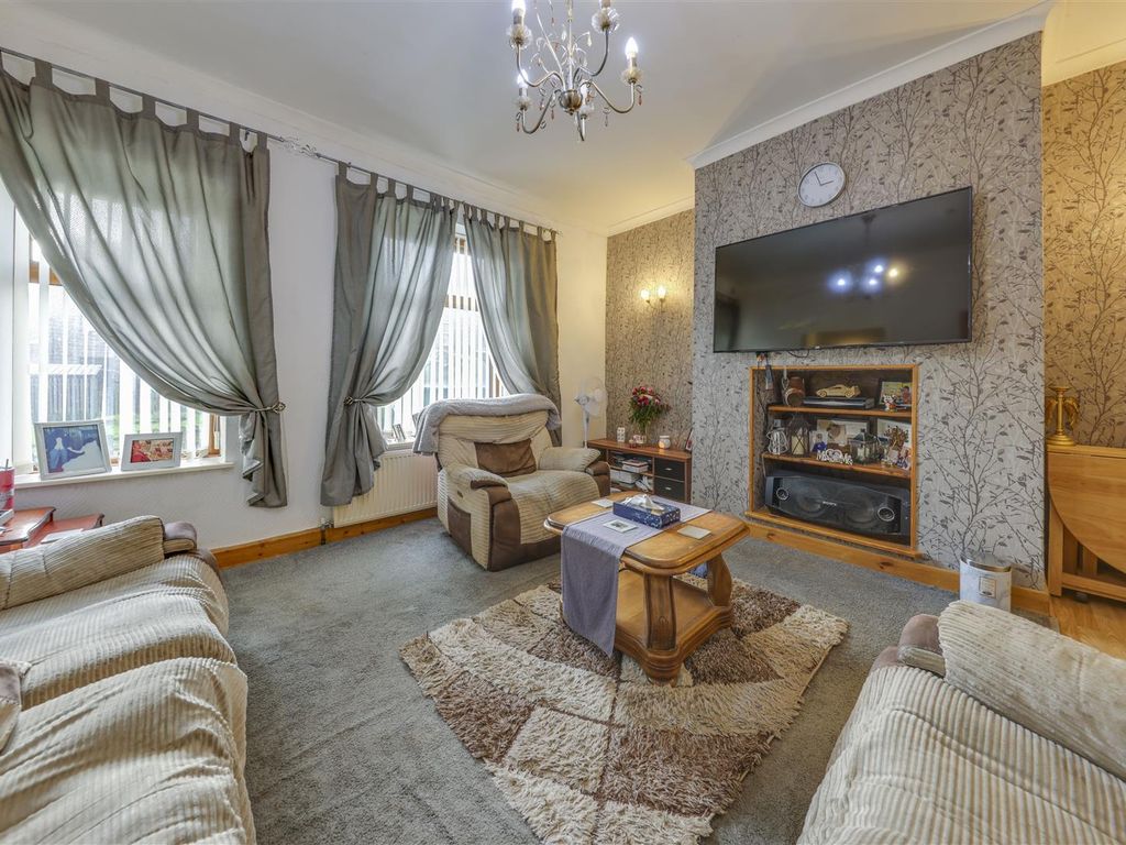 4 bed property for sale in Leavengreave Court, Shawforth, Rochdale OL12, £180,000 Zoopla