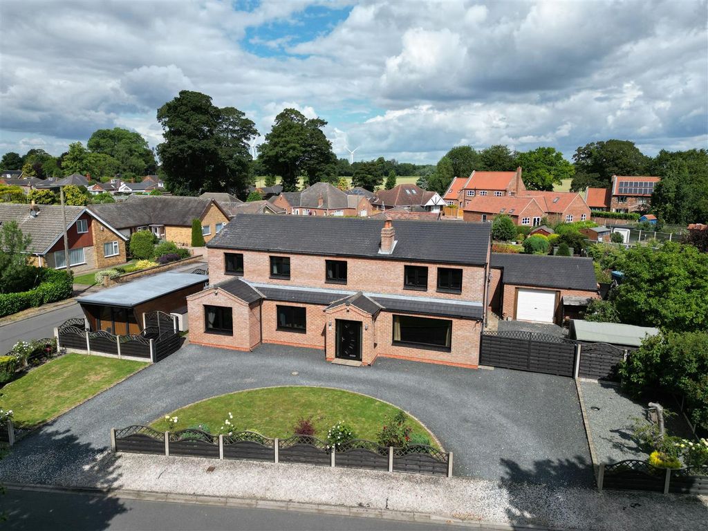 5 bed detached house for sale in Beech Avenue, Airmyn, Goole DN14 Zoopla