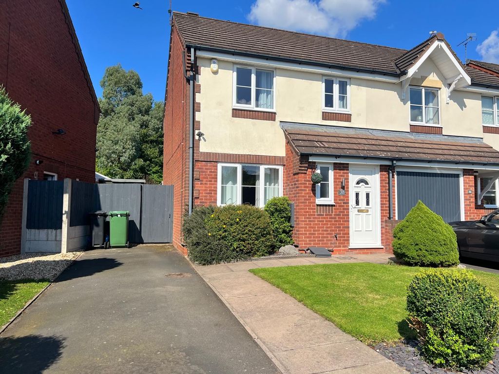 3 bed semi-detached house to rent in Richborough Drive, Dudley DY1, £ ...