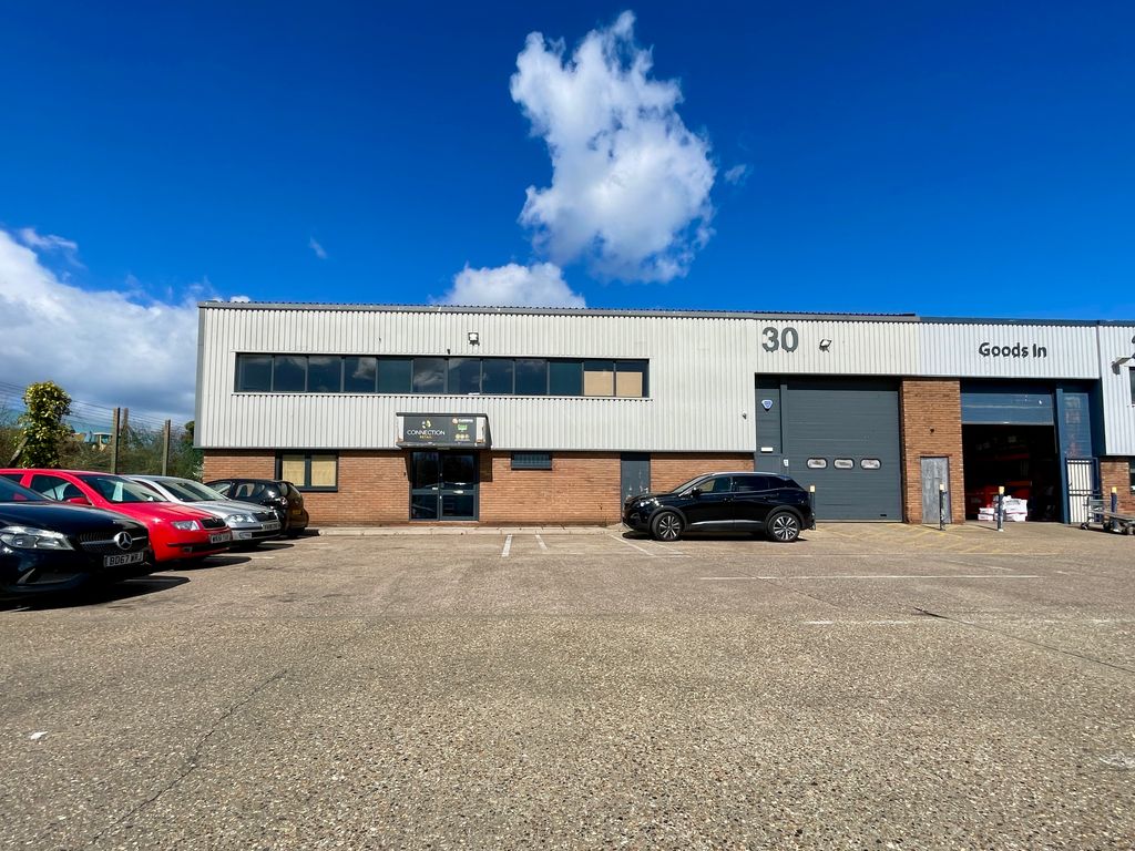 Industrial to let in Unit 30 North Luton Industrial Estate, Sedgwick