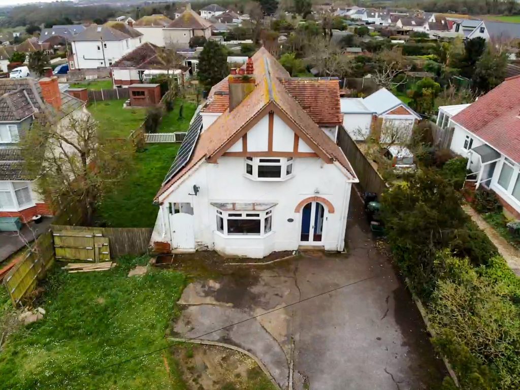 4 bed detached house for sale in Radipole Lane, Weymouth DT4, £500,000