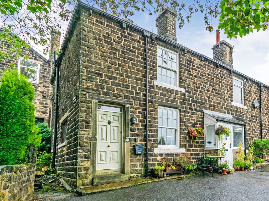 2 bed end terrace house for sale in Church Fields, Dobcross, Oldham OL3