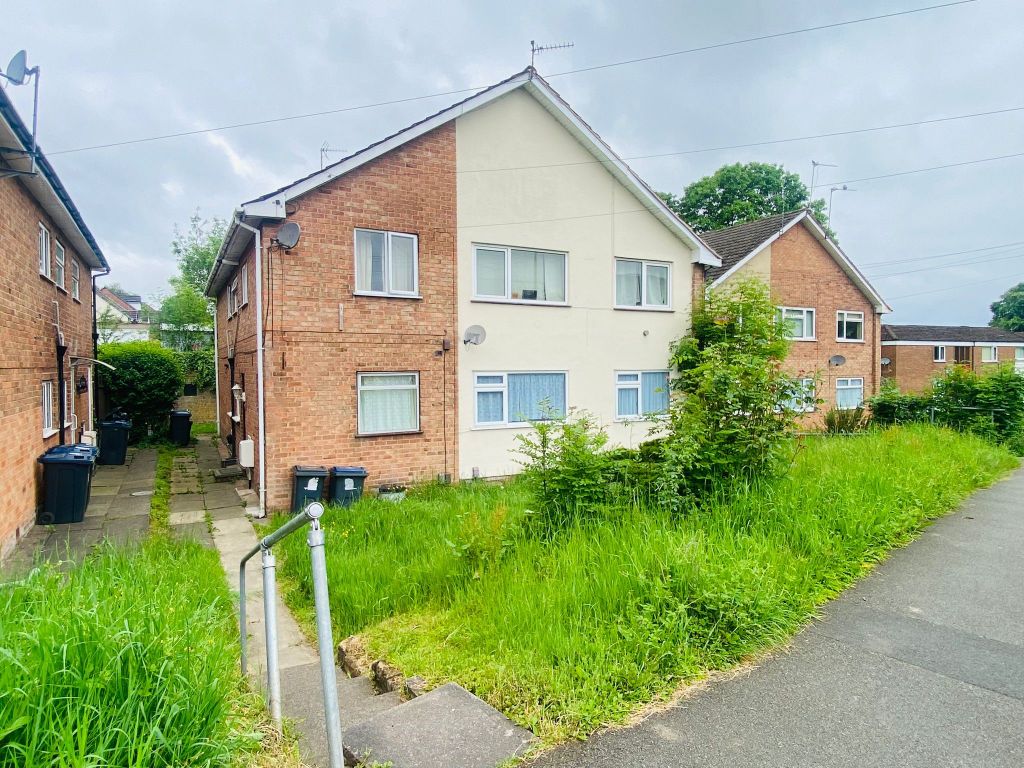 2 bed flat to rent in West Heath Road, Northfield, Birmingham B31, £850