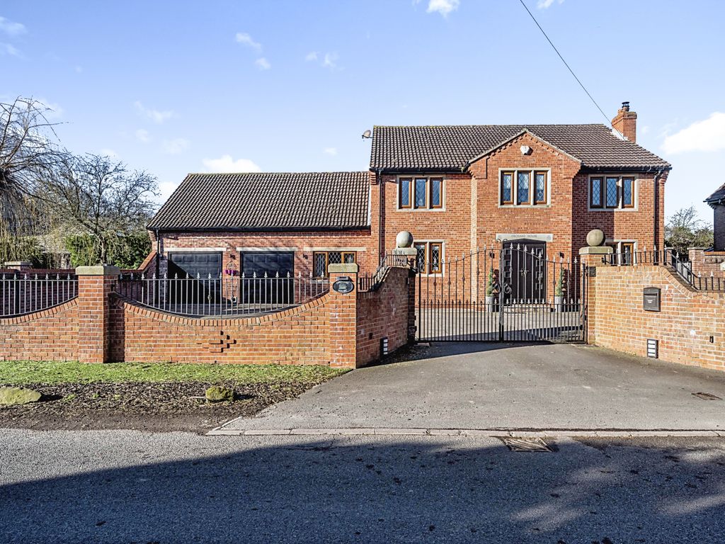 5 bed detached house for sale in Thorpe In Balne, Doncaster DN6 Zoopla