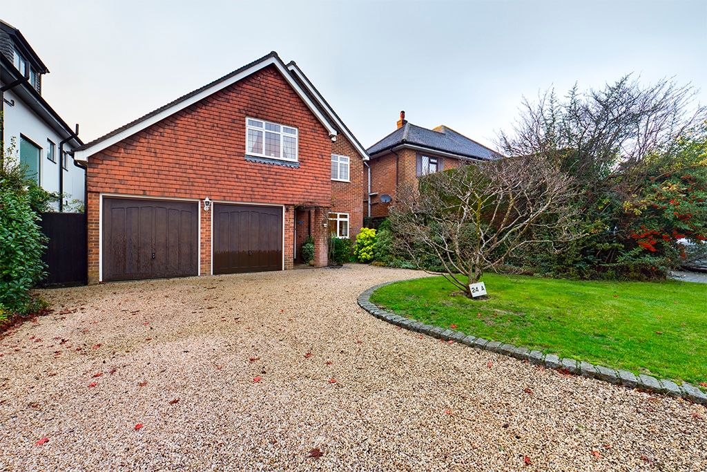 4 bed detached house for sale in Highfield Drive, Ickenham, Uxbridge