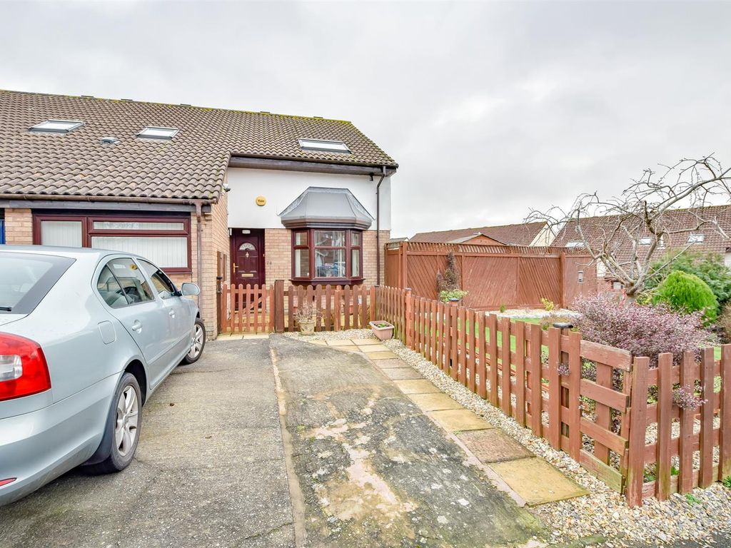 3 bed semidetached house for sale in Mountbatten Road, Barry CF62 Zoopla