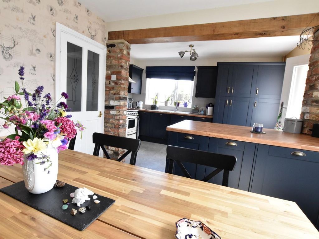 3 bed end terrace house for sale in Mere Dyke Road, Luddington, Scunthorpe DN17 Zoopla