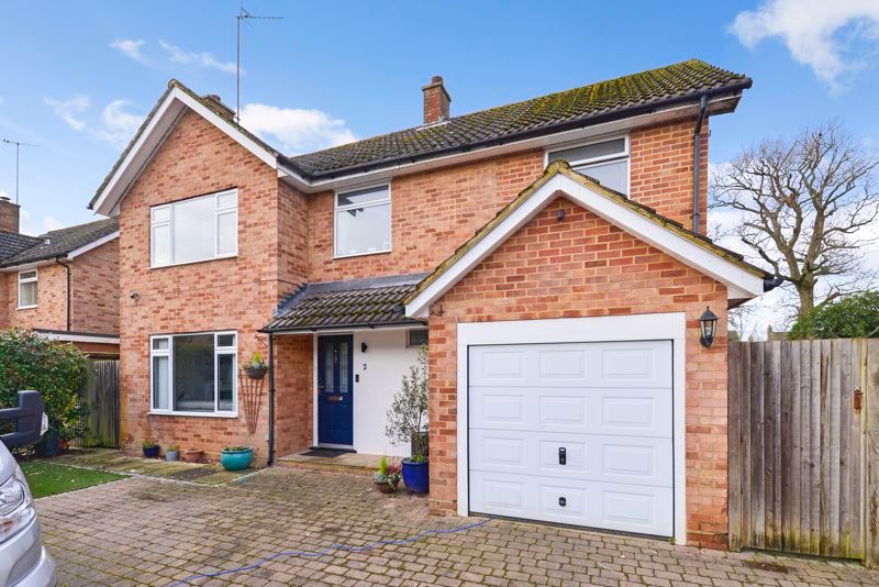 4 bed detached house for sale in Trelawne Drive, Cranleigh GU6 Zoopla