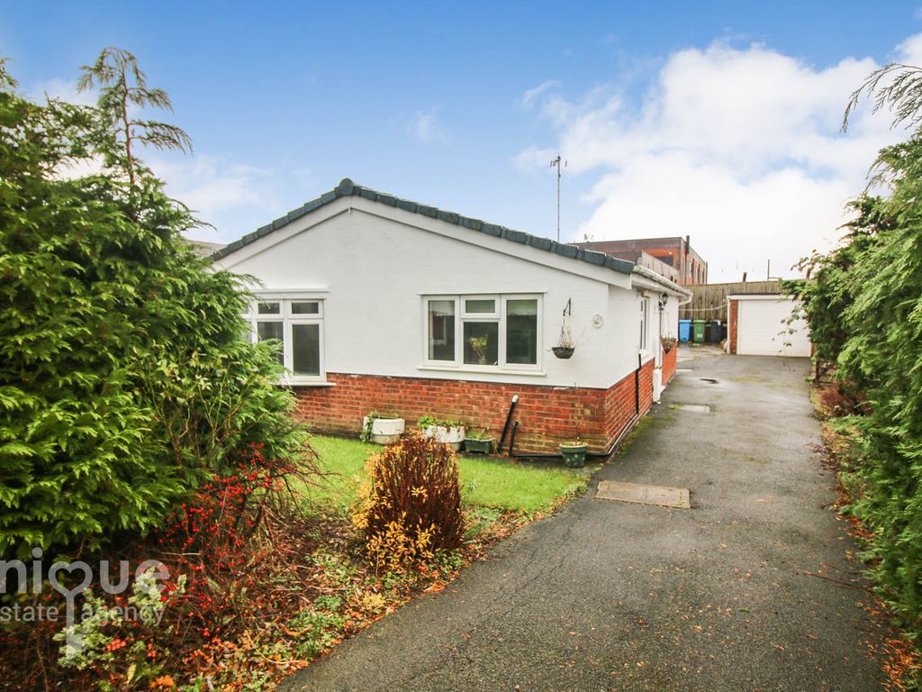 2 bed bungalow for sale in Cardwell Close, Warton, Preston PR4, £