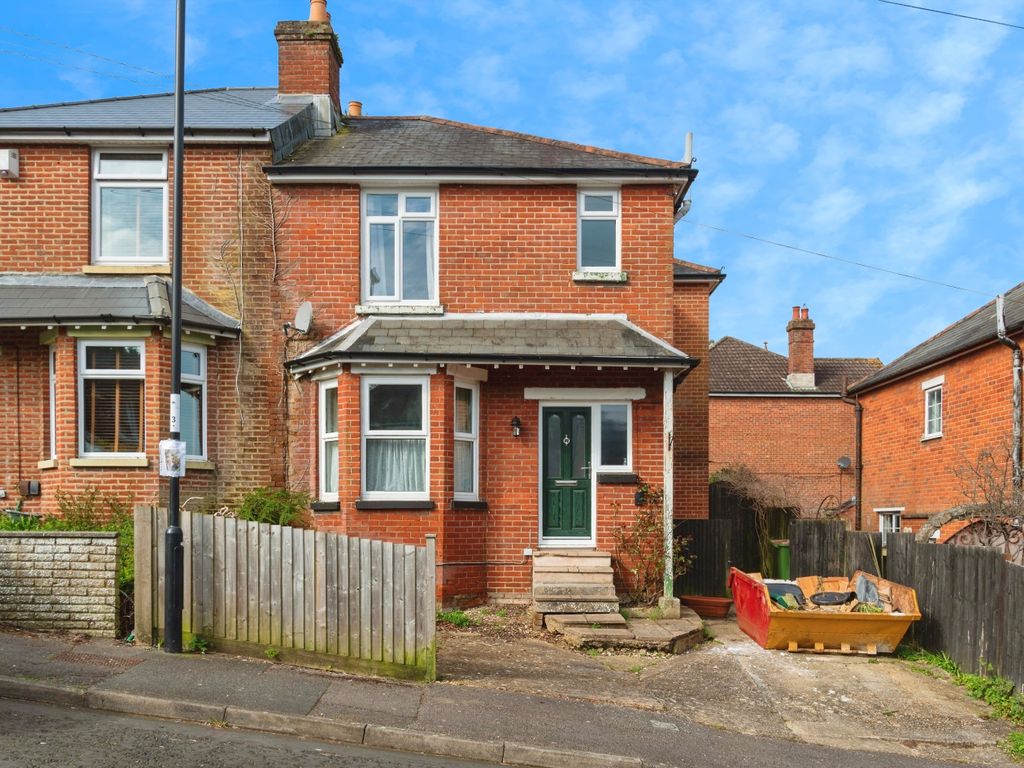 3 bed semidetached house for sale in Dimond Hill, Southampton