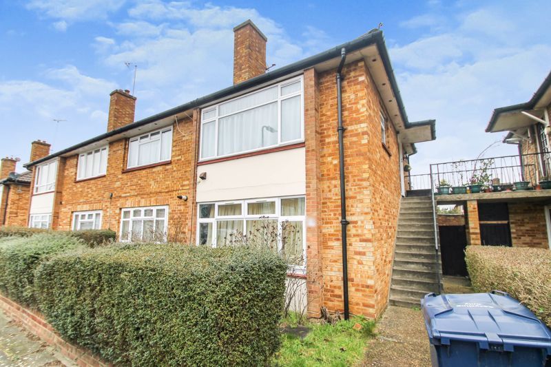 2 bed flat for sale in Wincanton Crescent, Northolt UB5 Zoopla