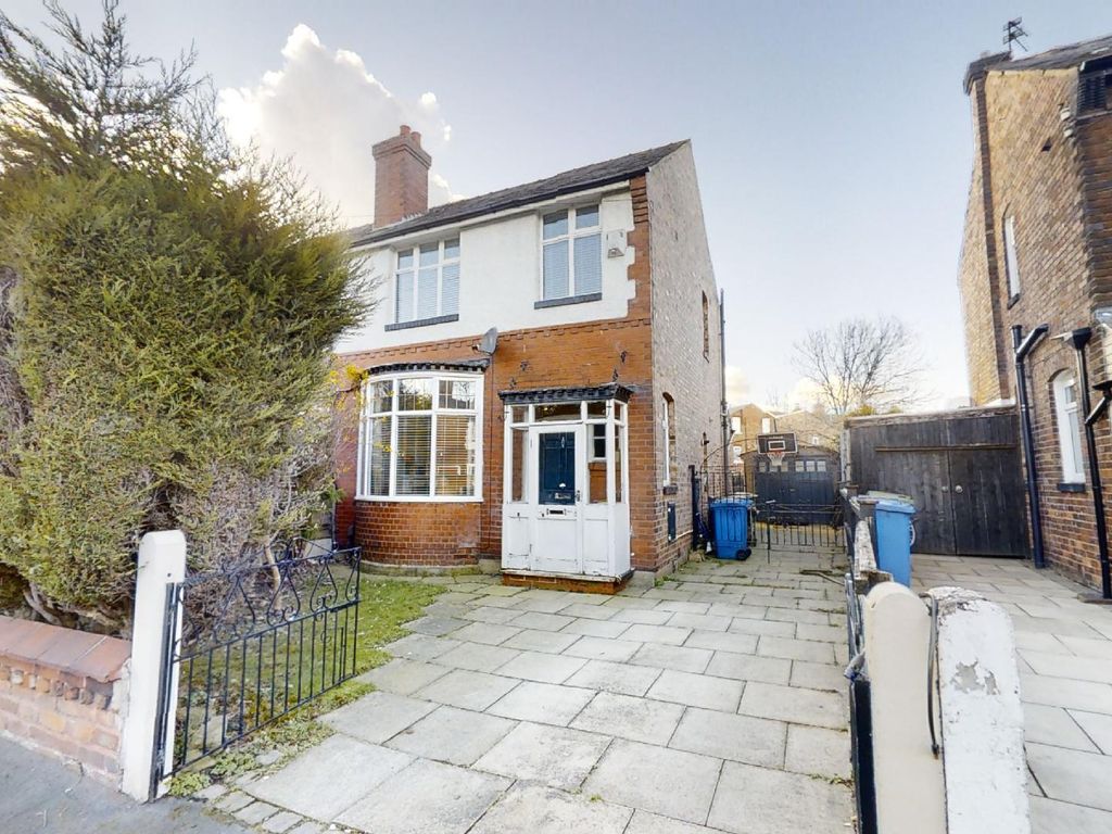 3 bed semidetached house for sale in Church Street, Stretford