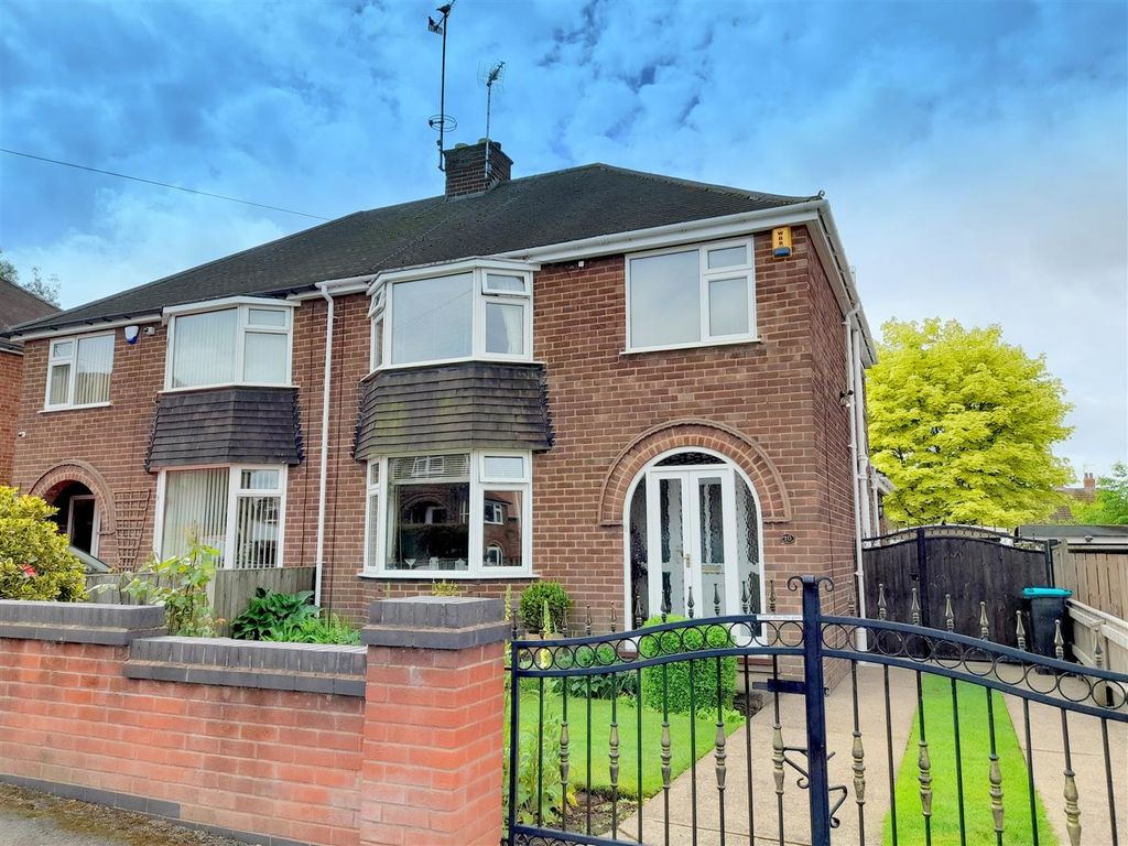 3 bed semidetached house for sale in Marples Avenue, Mansfield