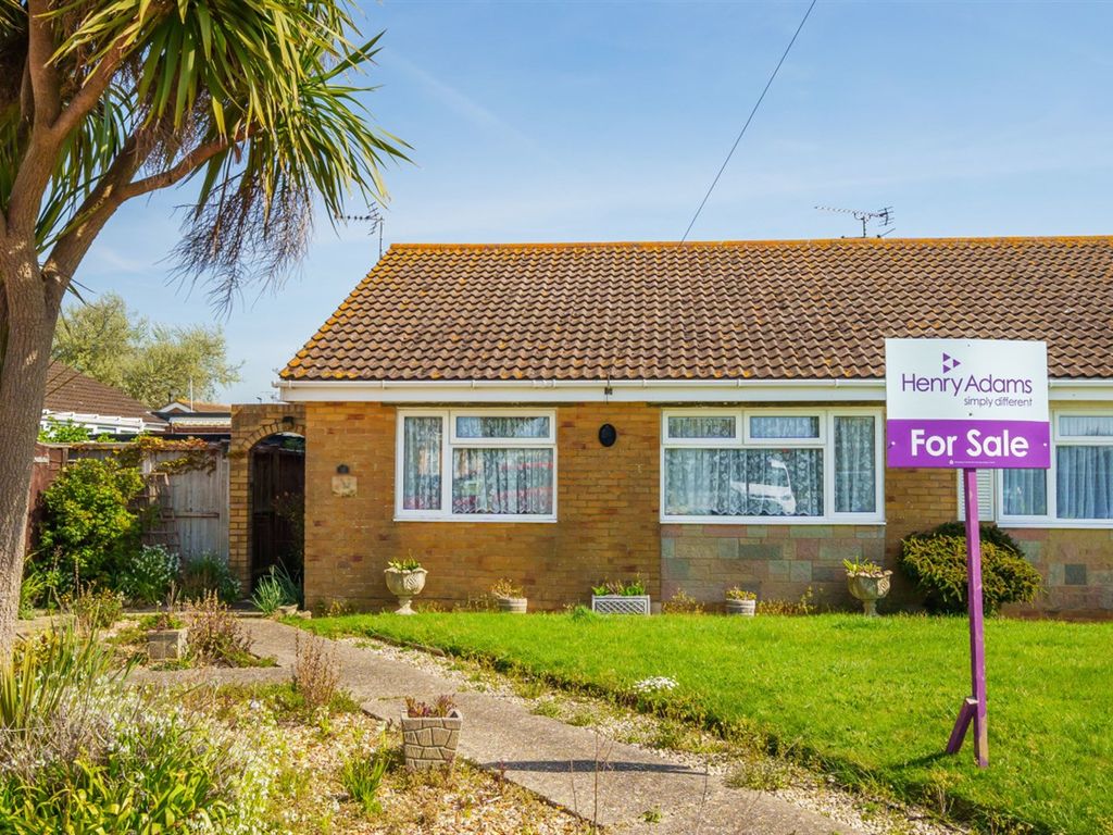 2 bed bungalow for sale in 32 Harcourt Way, Selsey, West Sussex PO20