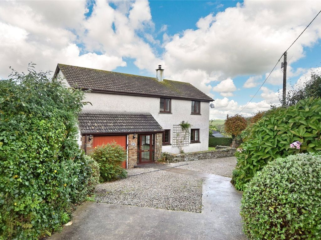 3 bed detached house for sale in Paradise Road, Boscastle PL35, £