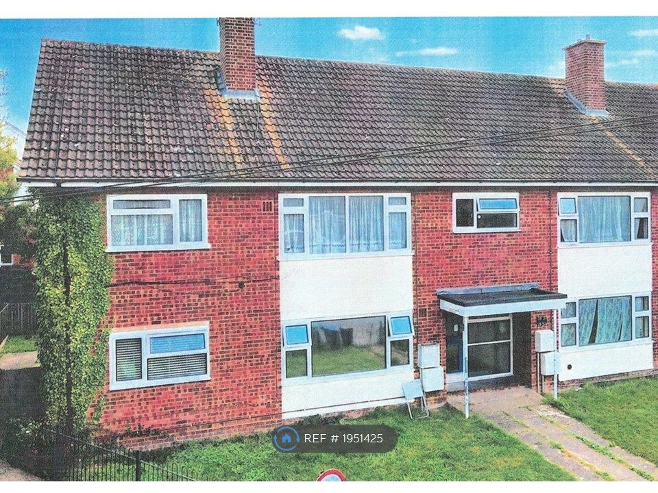 2 bed flat to rent in Brookfield Road, Newton Longville, Milton Keynes