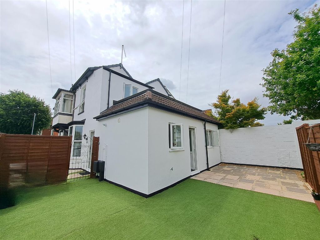 3 bed end terrace house for sale in Chichester Road, Portsmouth PO2